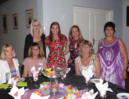 Enjoying the evening, seated: Dennii Dorning, Chantelle Strydom and Val de Jonge. Back: Shelby Zimmerman, Louisa Sygo, Toni Mackrell and Vasi David.